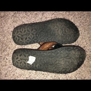 CLARKS flip flops, size 9